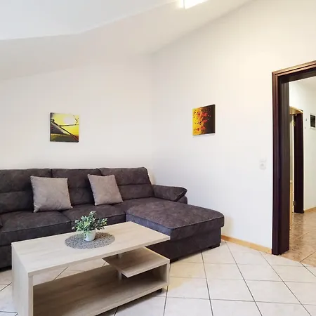 Lilu Vodice