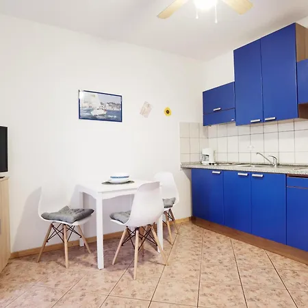 Apartman Lilu *