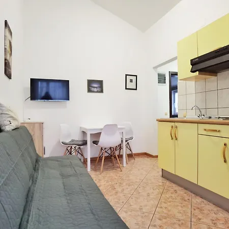 Apartman Lilu *