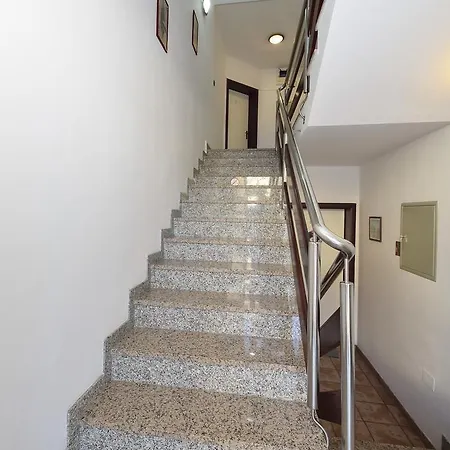 Apartman Lilu *